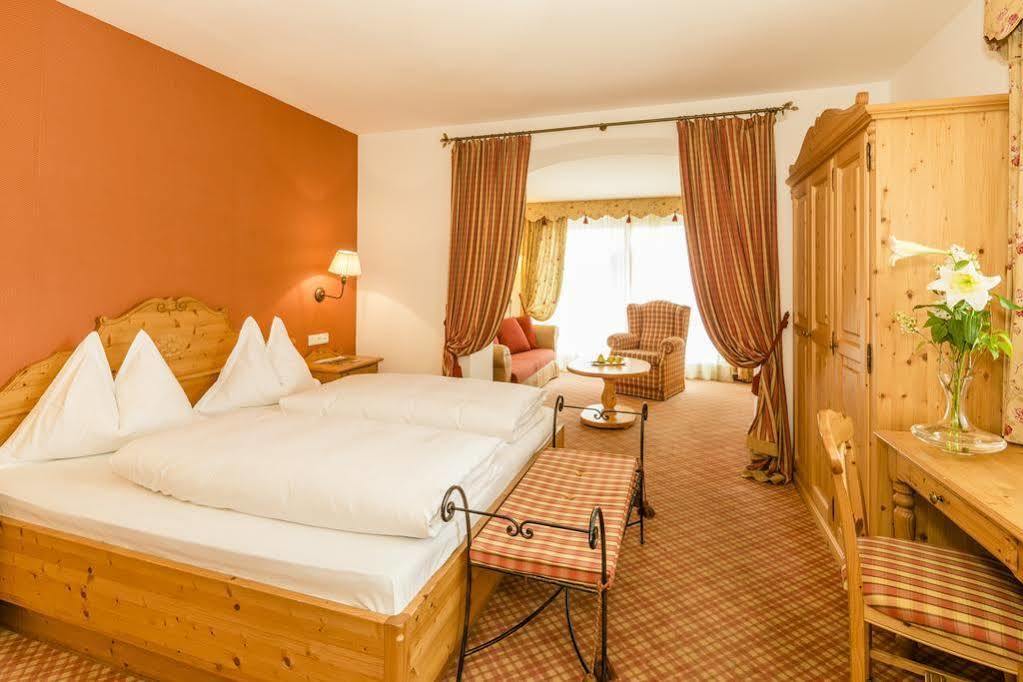 Hotel Winkler Sport & Spa Resort San Lorenzo di Sebato Exterior photo